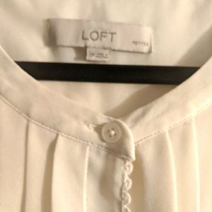 Loft creme blouse